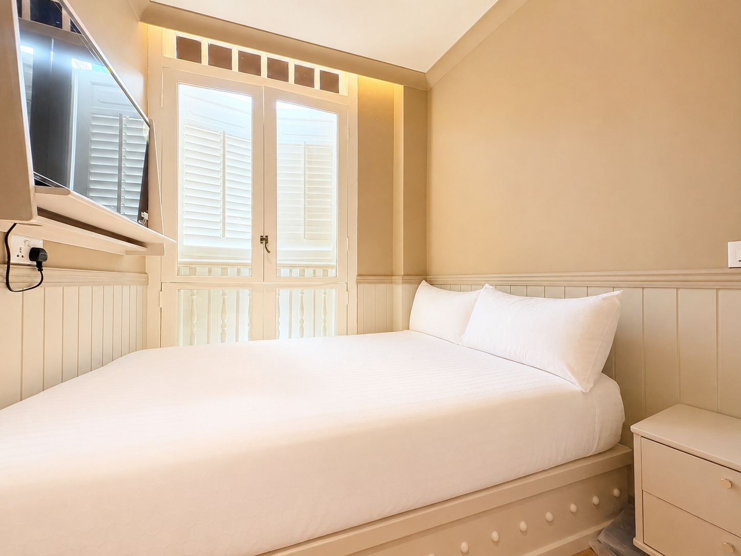 Our Rooms c54bd5e2 16d7 4102 8a2d 1dff6407b097