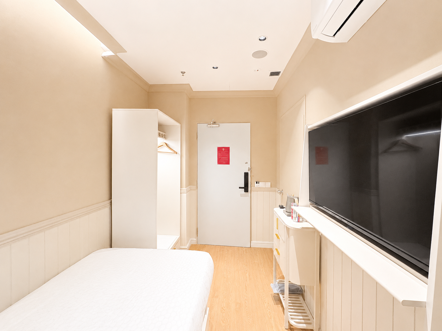 Our Rooms fec7b0de 7d9e 4aaf 9bf3 ff9b17ff1c3f